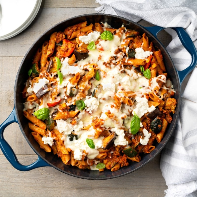 Cheesy Beef & Lentil Pasta Bake with Roasted Veg