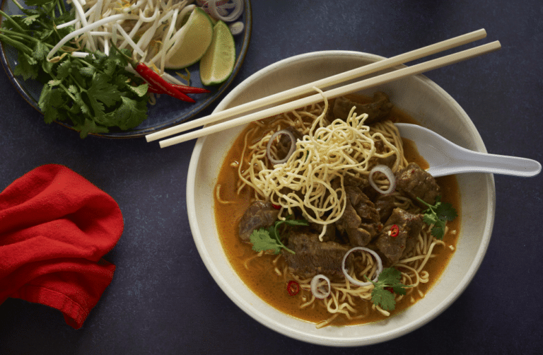 Pressure Cooker Chiang Mai Beef Noodles