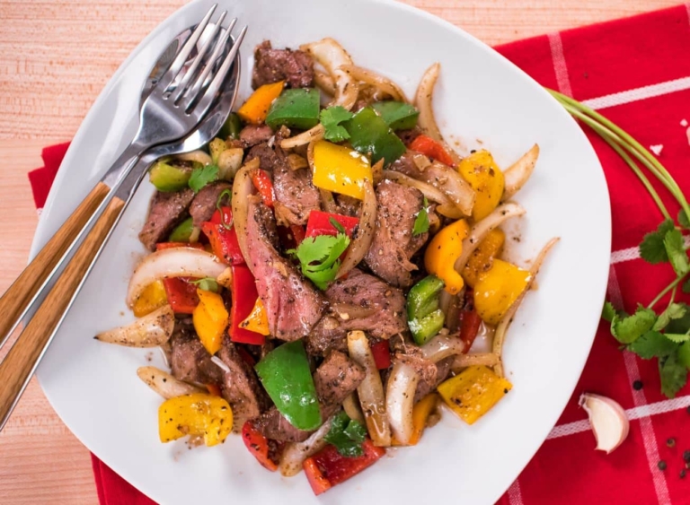Black Pepper Beef Thai Stir-Fry